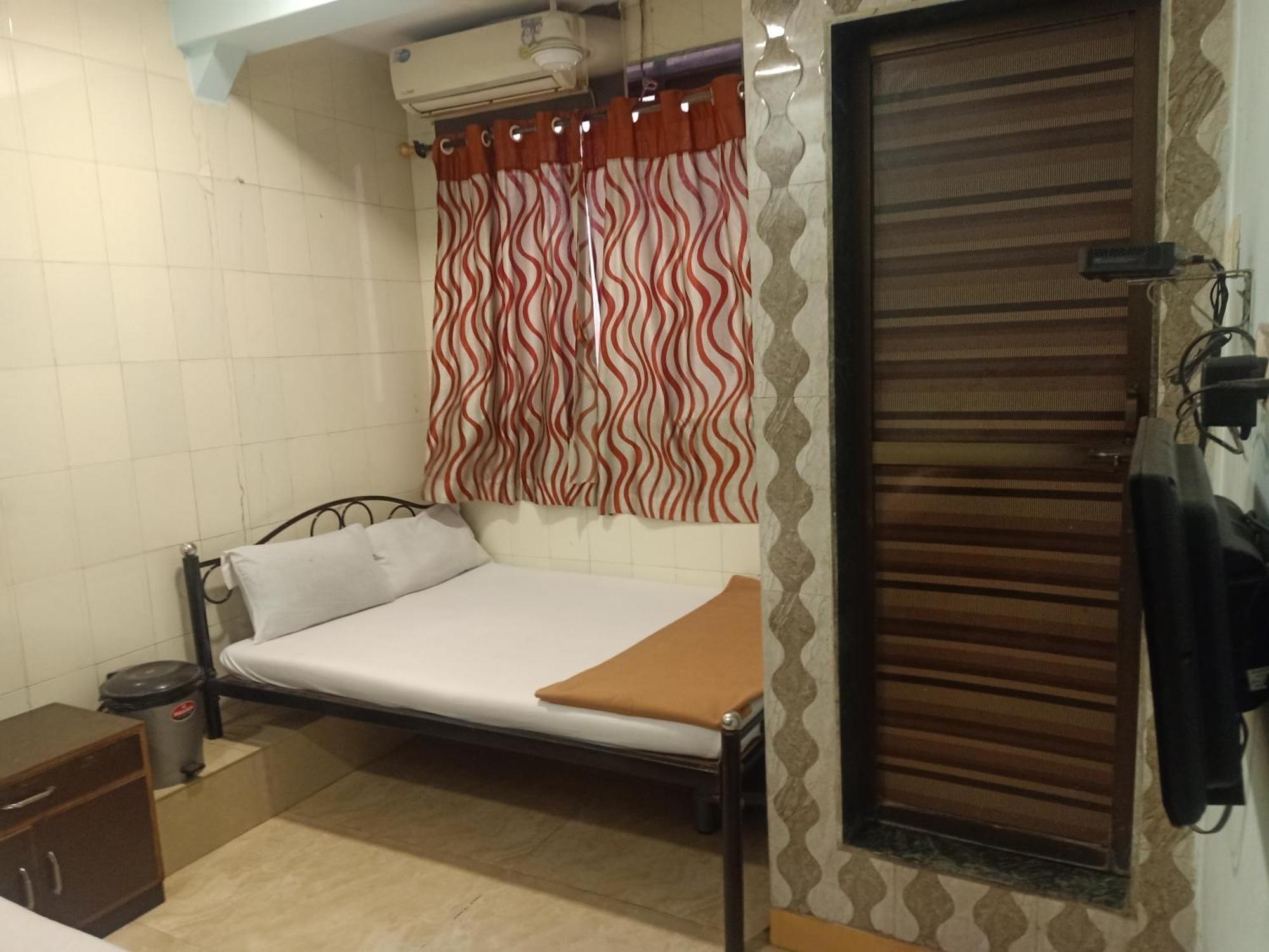 Hotel Central Inn Mumbai Zimmer foto